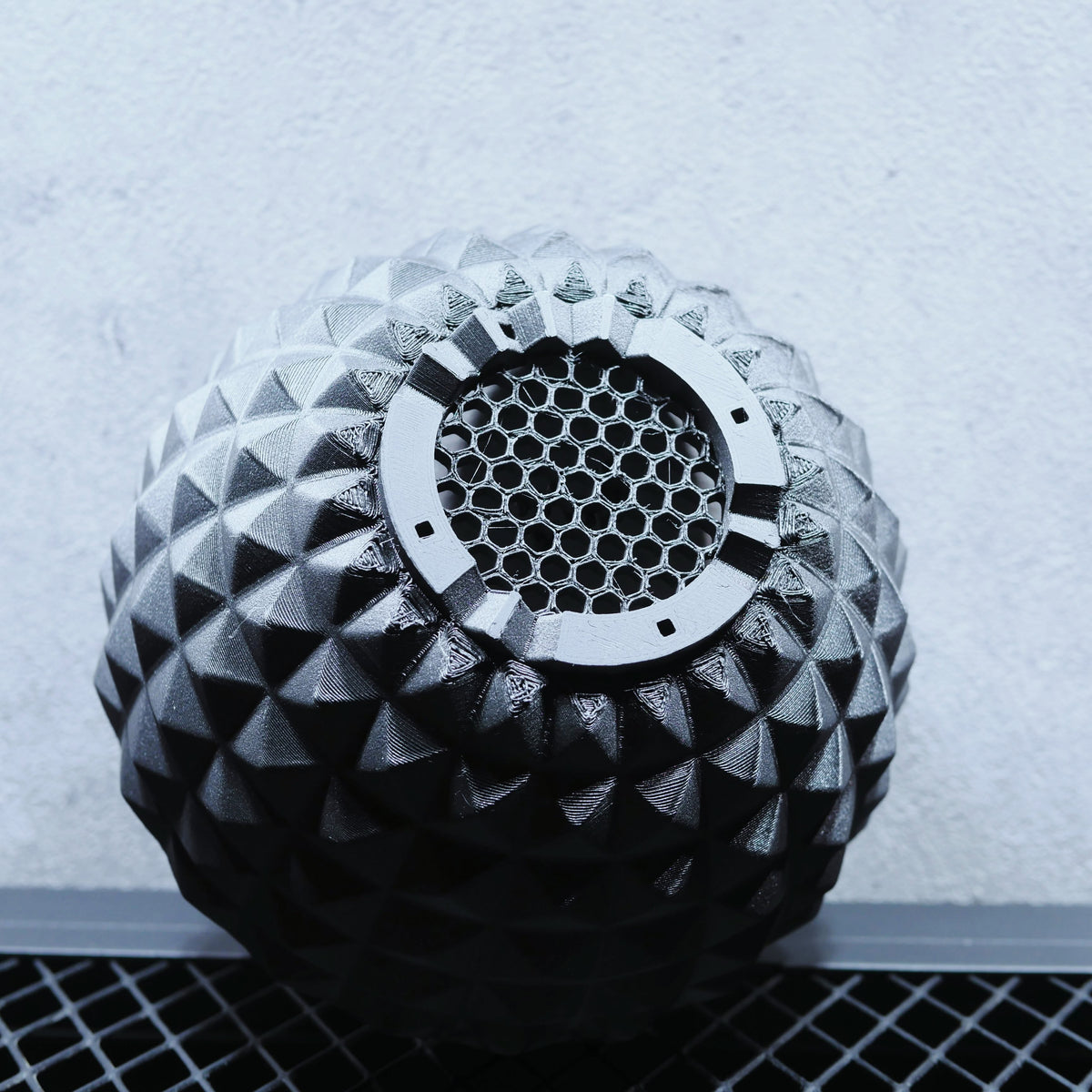 POT STUD 3Dプリント植木鉢 マットブラック 商品画像7｜SOCIAL PLANT WORKS
