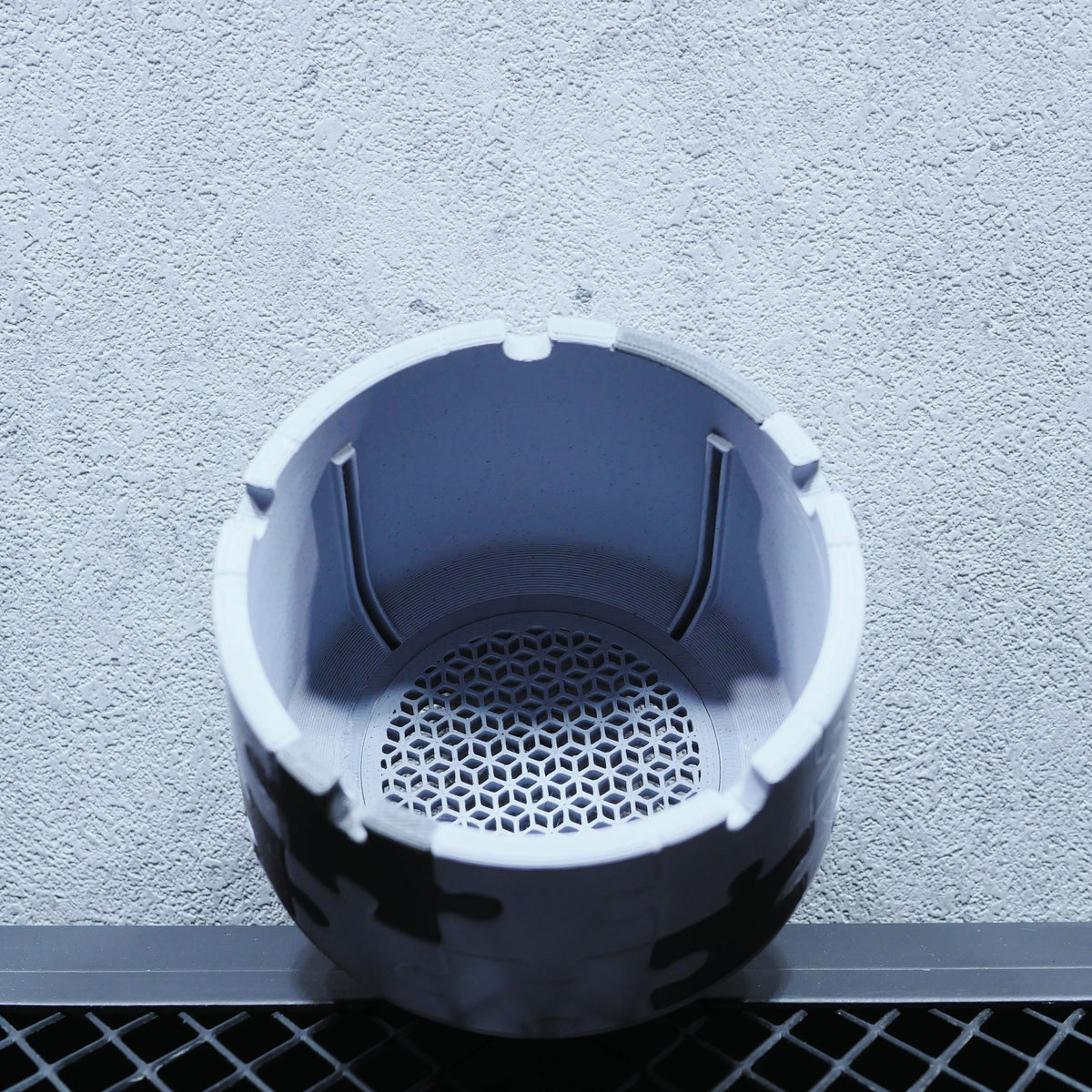 POT PUZZLE GREY LIMITED SIZE S 3.5号サイズ鉢 マットブラック × アーバングレー 商品画像9｜SOCIAL PLANT WORKS