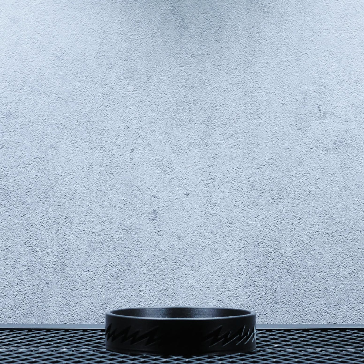 DUAL MESH TRAY THUNDER SIZE S 受け皿 マットブラック 商品画像7｜SOCIAL PLANT WORKS